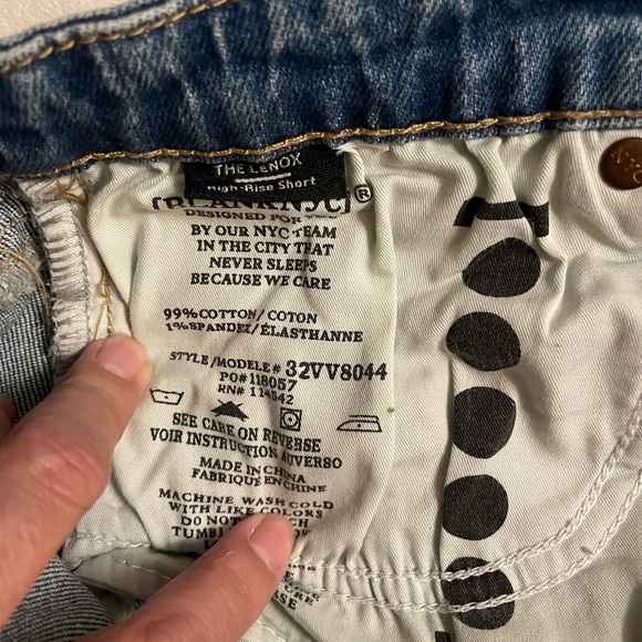 NWT The Lenox NYC Women’s Jean Shorts High Rise Distressed Size 28 Blue - Picture 11 of 11